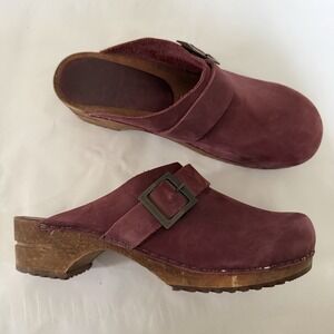 Sanita Hedi Danish Clogs Size 40 US 9-9.5 Burgundy Suede Wood Sole Comfort Shoe